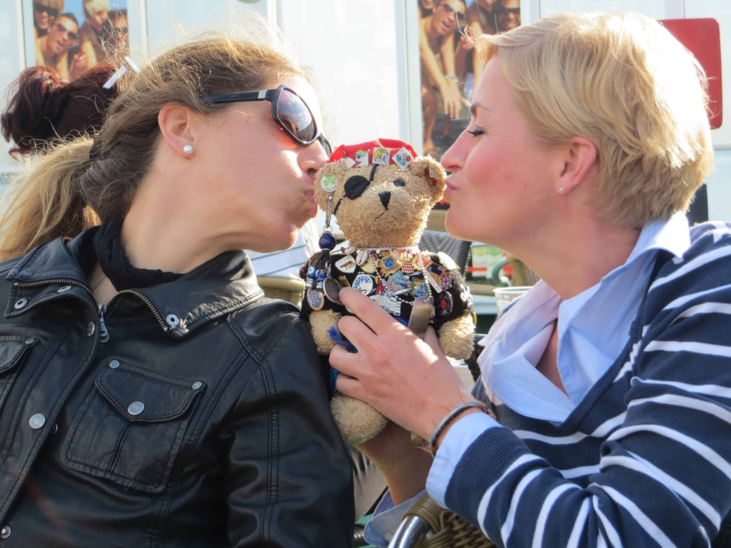 99 Jack Bearow Maedels Knutscher1