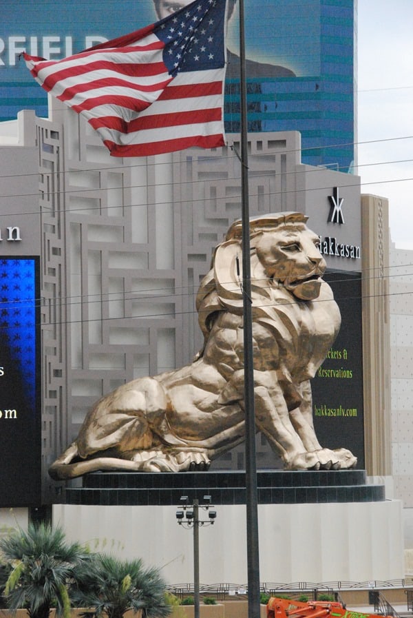 12_MGM-Grand-Casino-Lion