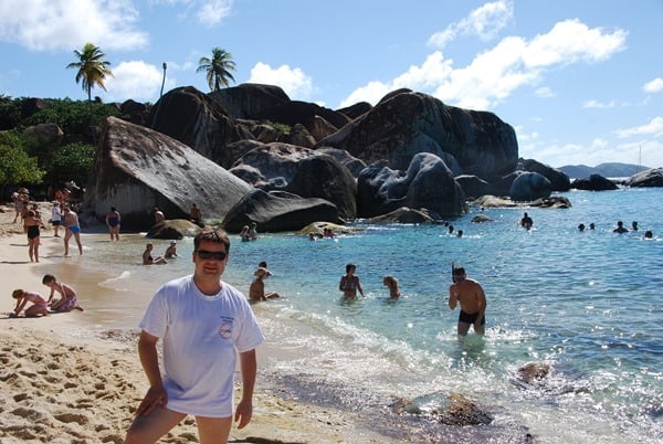 Reiseblogger Daniel Dorfer am Traumstrand The Baths Virgin Gorda British Virgin Islands