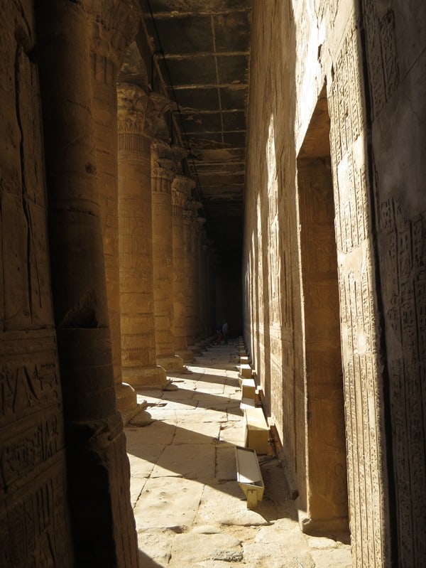 Horus Tempel von Edfu Säulen Ägypten Nil Nilkreuzfahrt