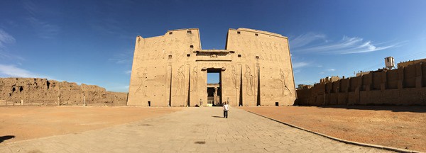 Horus Tempel von Edfu Panorama Pylon Ägypten Nil Nilkreuzfahrt