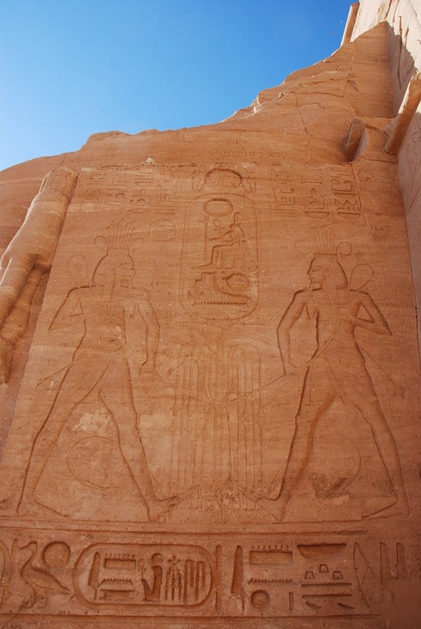 Abu Simbel Inschriften Großer Tempel Statuen Ägypten Urlaub Nilkreuzfahrt