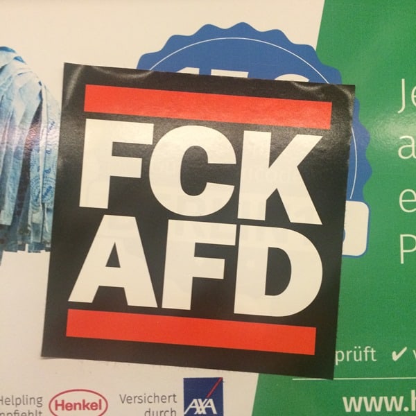 13_Streetart-Berlin-FCK-AFD-U-Bahn