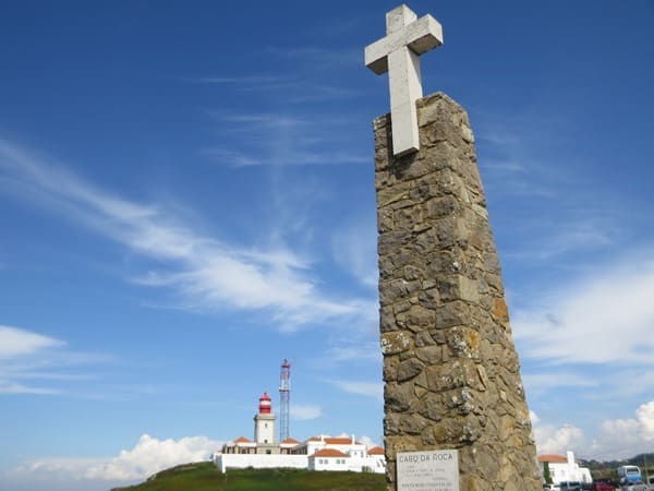 Cabo da Roca westlichster Punkt Europas Leuchtturm Kreuz Portugal