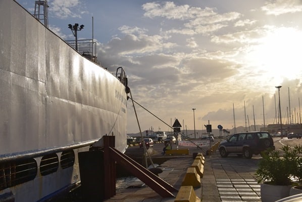 La Maddalena Fähre Saremar Hafen Sardinien Italien Sonnenuntergang