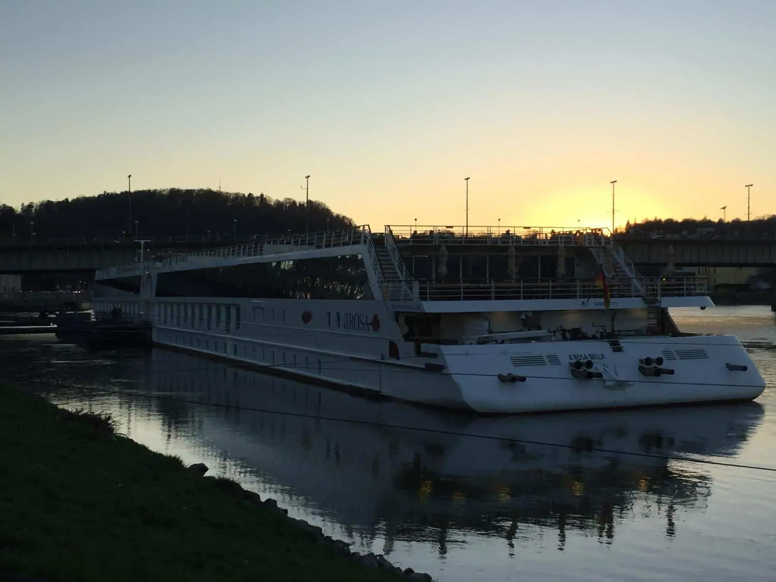 arosa Flusskreuzfahrt Donau Linz Österreich a-rosa bella Sonnenuntergang