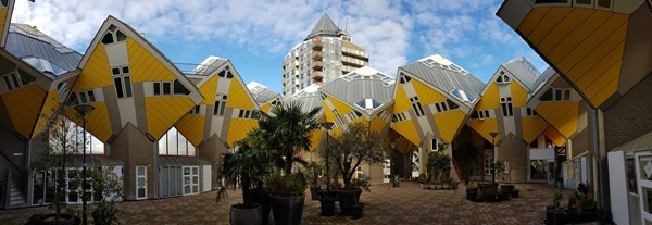 13_a-rosa-Flusskreuzfahrt-Rhein-Panorama-Kijk-Cubus-Cube-Houses-Architektur-Rotterdam-Holland-Niederlande