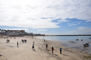 stadtstrand la caleta cadiz andalusien spanien aida familien kreuzfahrt