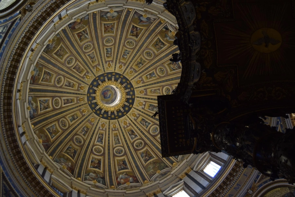 kuppel petersdom morgens vatikan rom italien