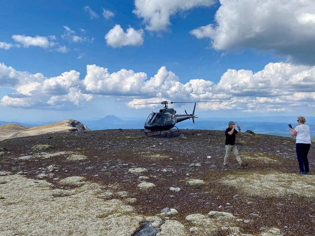 Reiseblog Kekse & Koffer Exotische Fortbewegungsmittel Reisen Helikopterflug Vulkan Mount Tarawera Neuseeland