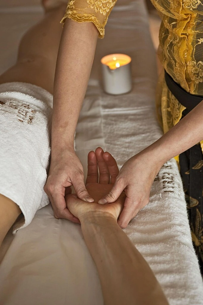 Digital Detox Kreuzfahrt Hand-Massage Wellness Digital Detox Kreuzfahrt Hand-Massage Wellness